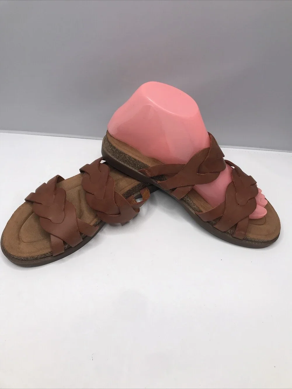 Earth ETDESTY 8M Women’s LEATHER Slides Shoes Sandals EXCELLENT CONDITION